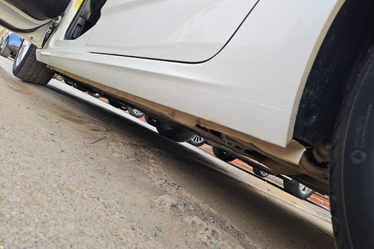 Used Citroen C4L 2014 1.6THP Intelligent Drive Automatic Dynamic Model Left Side Sill