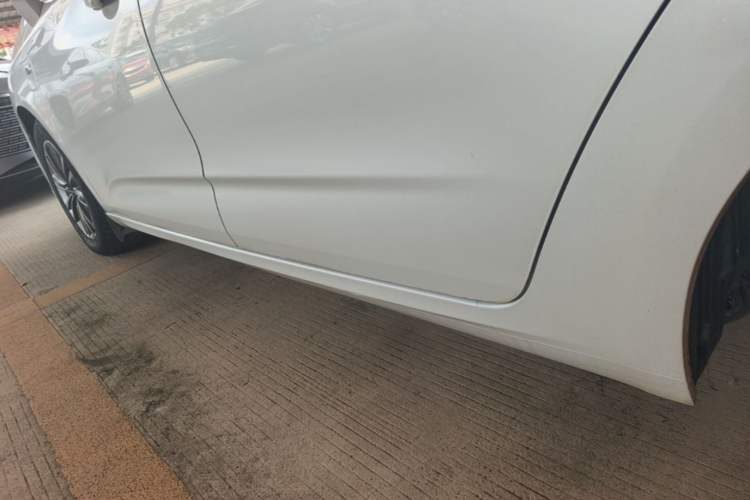 Used Citroen C4L 2014 1.8L Intelligent Drive Manual Enjoyment Model Left Side Sill