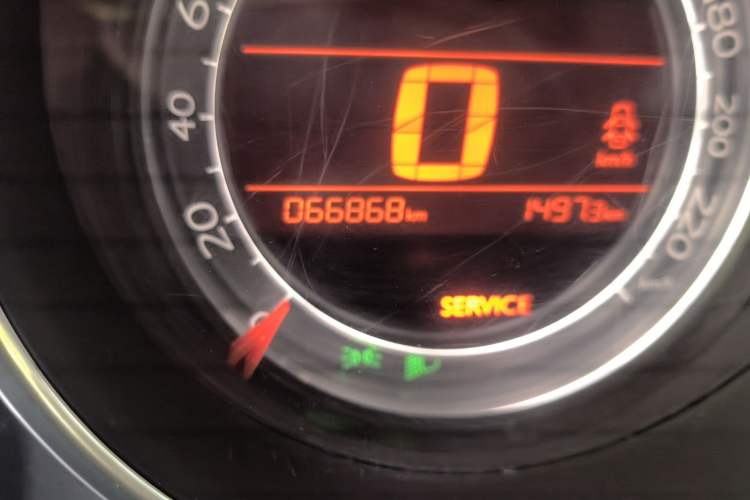 Used Citroen C4L 2014 1.6THP Intelligent Drive Automatic Dynamic Model Odometer Close Up