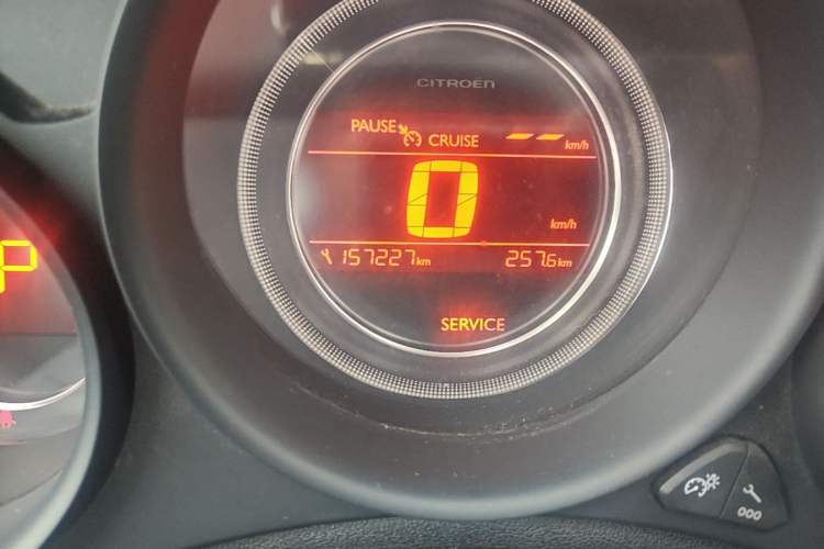 Used Citroen C4L 2014 1.8L Intelligent Drive Automatic Enjoyment Model Odometer Close Up