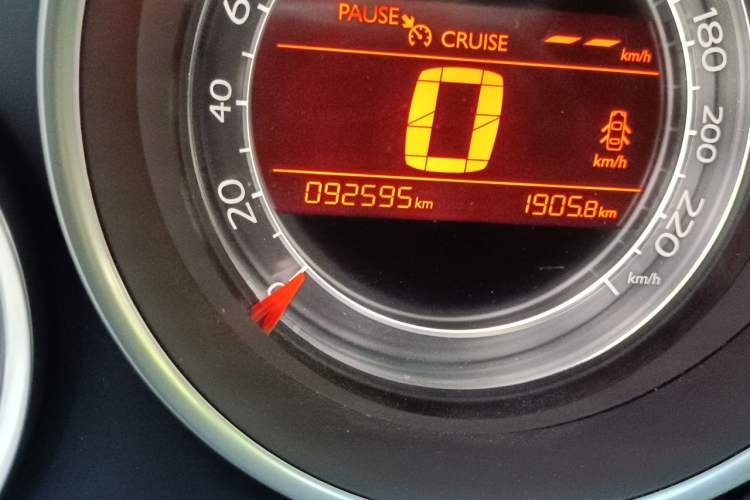 Used Citroen C4L 2014 1.8L Intelligent Drive Automatic Dynamic Model Odometer Close Up