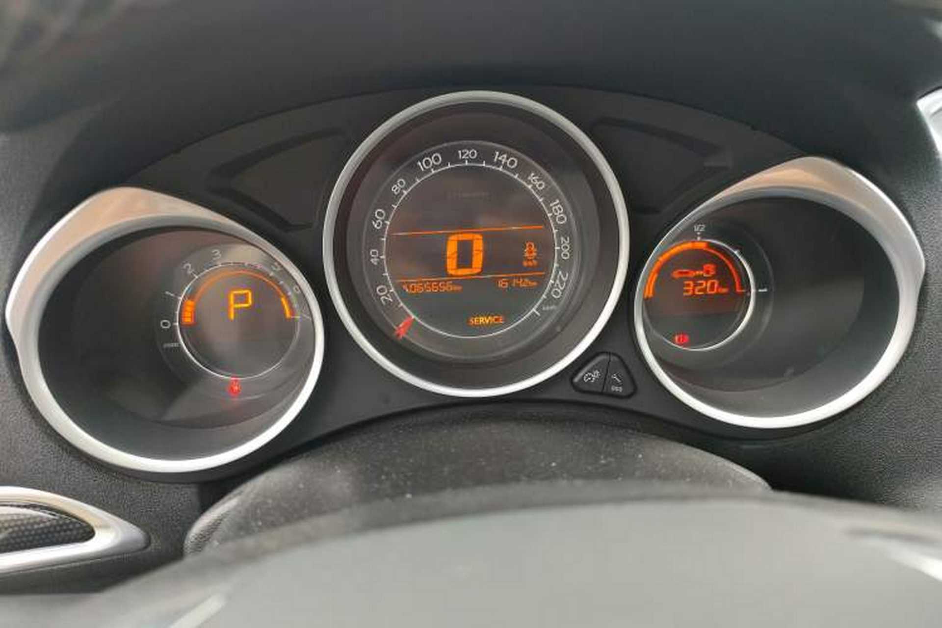Used Citroen C4L 2014 1.6THP Intelligent Drive Automatic Dynamic Model Odometer Close Up