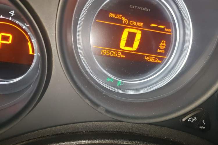 Used Citroen C4L 2014 1.8L Intelligent Drive Automatic Enjoyment Model Odometer Close Up