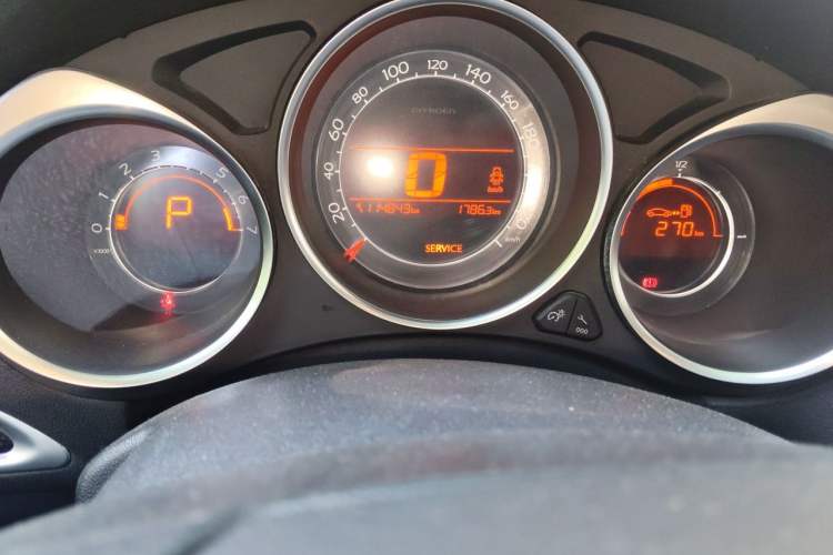 Used Citroen C4L 2014 1.6THP Intelligent Drive Automatic Dynamic Model Odometer Close Up