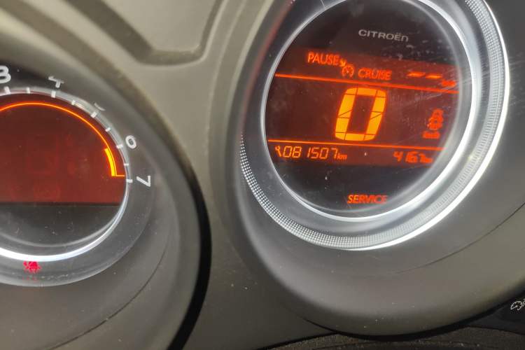 Used Citroen C4L 2014 1.8L Intelligent Drive Manual Enjoyment Model Odometer Close Up