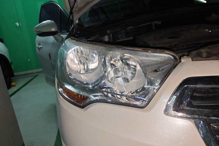 Used Citroen C4L 2014 1.8L Intelligent Drive Automatic Dynamic Model Right Front Headlight