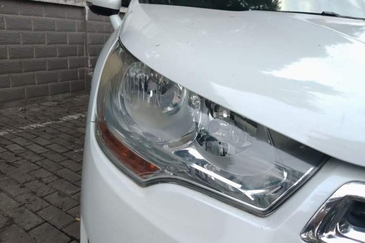 Used Citroen C4L 2014 1.8L Intelligent Drive Automatic Dynamic Model Right Front Headlight