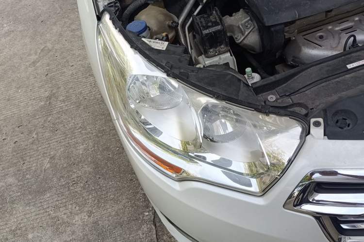 Used Citroen C4L 2014 1.8L Intelligent Drive Automatic Dynamic Model Right Front Headlight