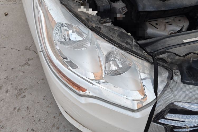 Used Citroen C4L 2014 1.8L Intelligent Drive Automatic Dynamic Model Right Front Headlight