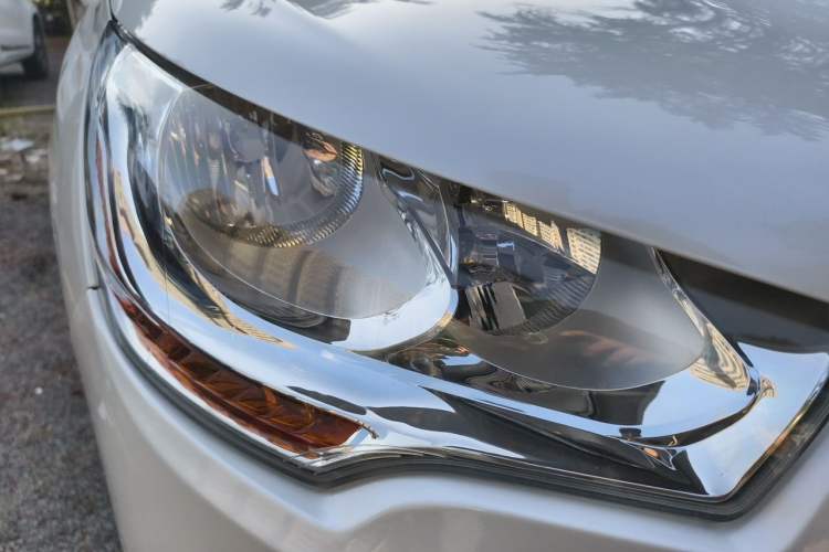 Used Citroen C4L 2014 1.8L Intelligent Drive Automatic Dynamic Model Right Front Headlight