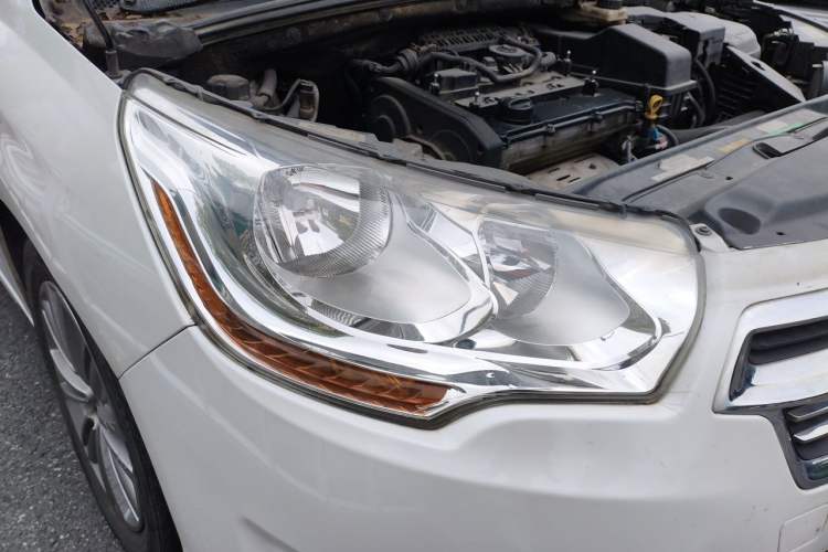 Used Citroen C4L 2014 1.8L Intelligent Drive Manual Version – Dynamic Edition Right Front Headlight
