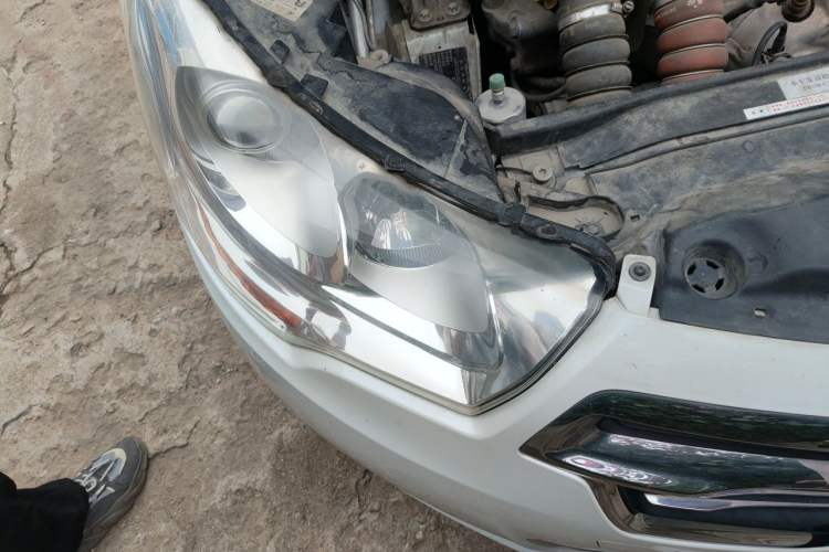 Used Citroen C4L 2014 1.6THP Intelligent Drive Automatic Dynamic Model Right Front Headlight