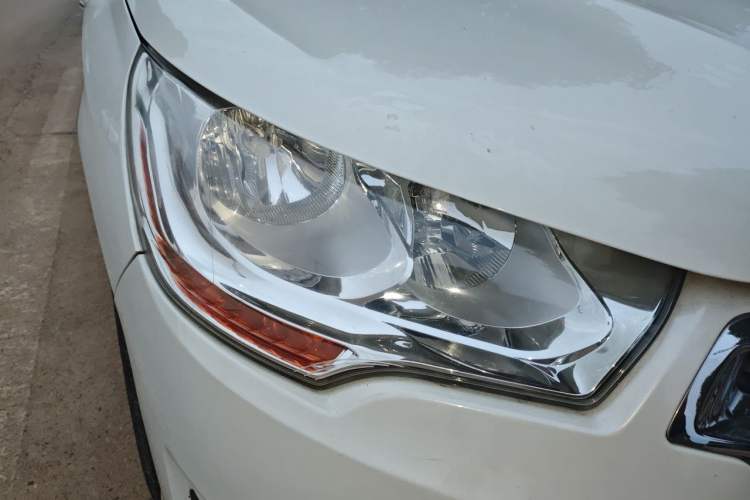 Used Citroen C4L 2014 1.6THP Intelligent Drive Automatic Dynamic Model Right Front Headlight