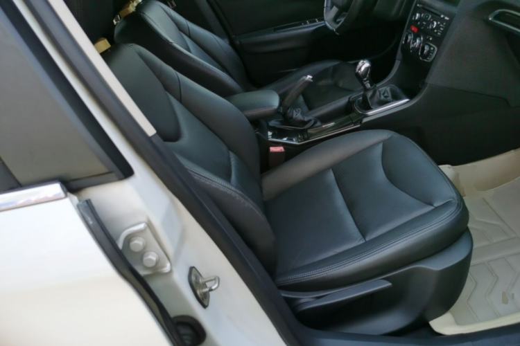 Used Citroen C4L 2014 1.8L Intelligent Drive Manual Version – Dynamic Edition Right Front Seat