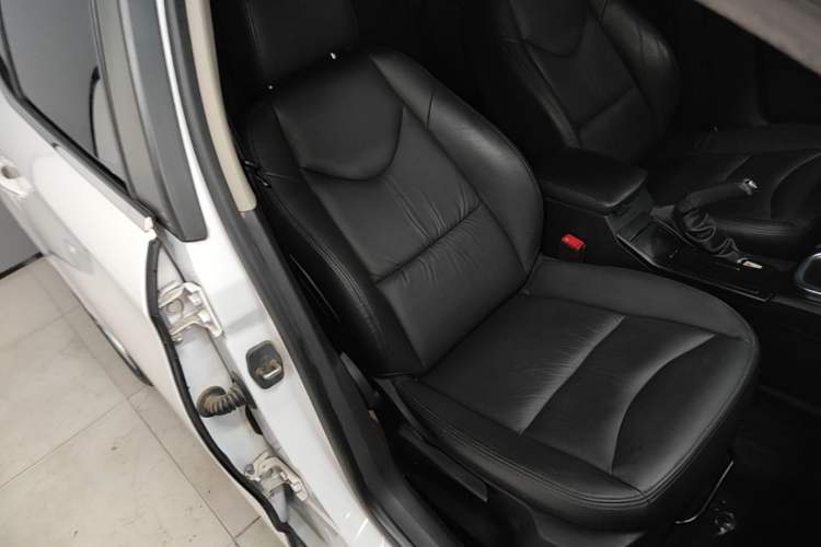 Used Citroen C4L 2014 1.6THP Intelligent Drive Automatic Dynamic Model Right Front Seat