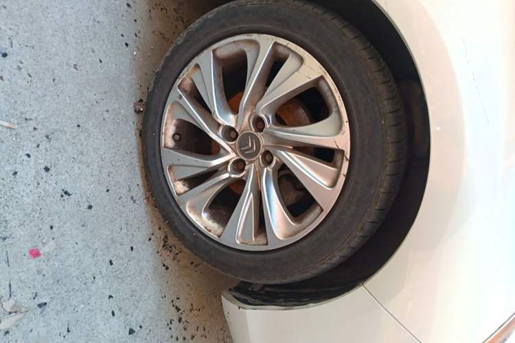 Used Citroen C4L 2014 1.6THP Intelligent Drive Automatic Dynamic Model Right Front Wheel Hub