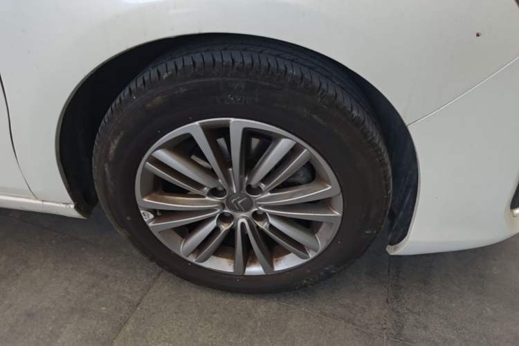 Used Citroen C4L 2014 1.8L Intelligent Drive Manual Version – Dynamic Edition Right Front Wheel Hub