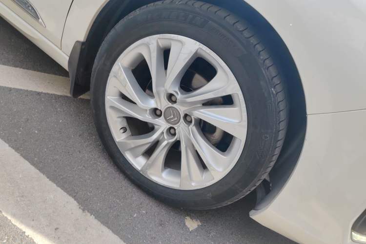 Used Citroen C4L 2014 1.6THP Intelligent Drive Automatic Dynamic Model Right Front Wheel Hub