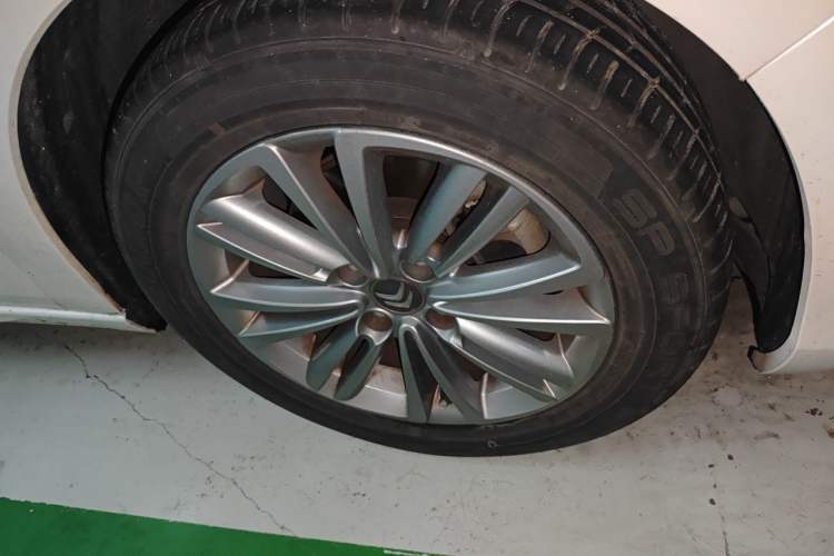 Used Citroen C4L 2014 1.8L Intelligent Drive Automatic Dynamic Model Right Front Wheel Hub