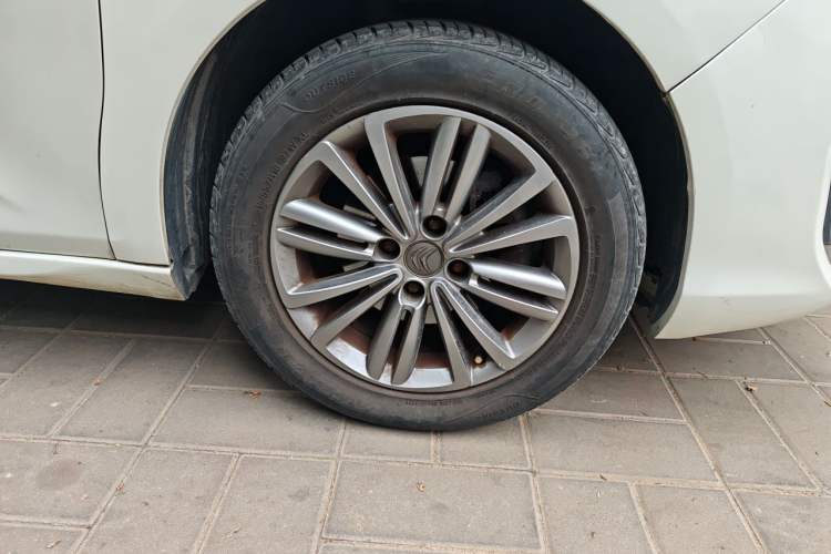 Used Citroen C4L 2014 1.8L Connected Car Edition Automatic Dynamic Model Right Front Wheel Hub