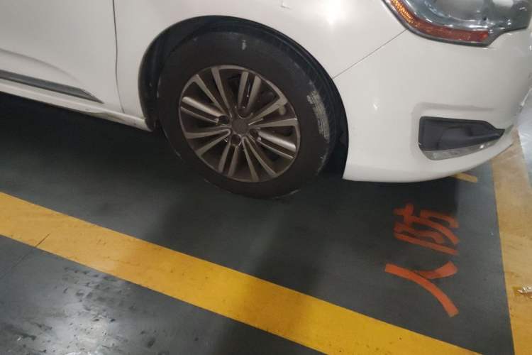 Used Citroen C4L 2014 1.8L Intelligent Drive Automatic Enjoyment Model Right Front Wheel Hub