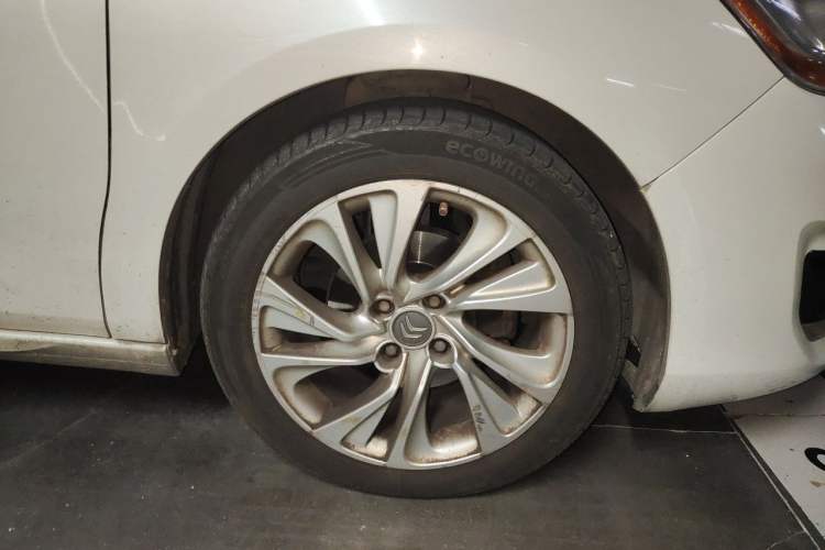 Used Citroen C4L 2014 1.6THP Intelligent Drive Automatic Dynamic Model Right Front Wheel Hub