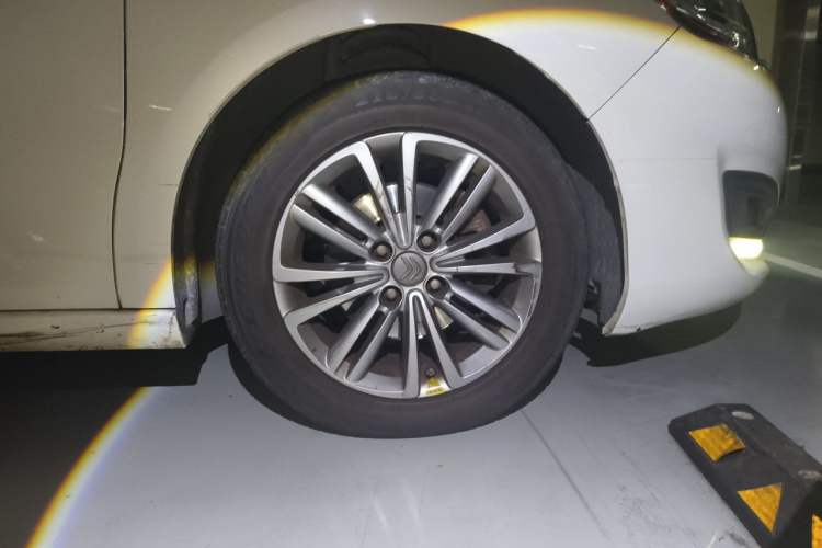 Used Citroen C4L 2014 1.8L Intelligent Drive Automatic Enjoyment Model Right Front Wheel Hub