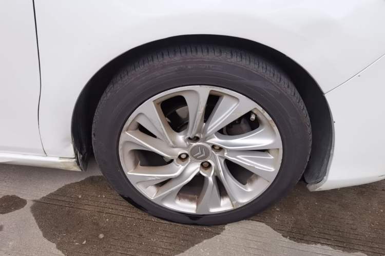 Used Citroen C4L 2014 1.6THP Intelligent Drive Automatic Dynamic Model Right Front Wheel Hub
