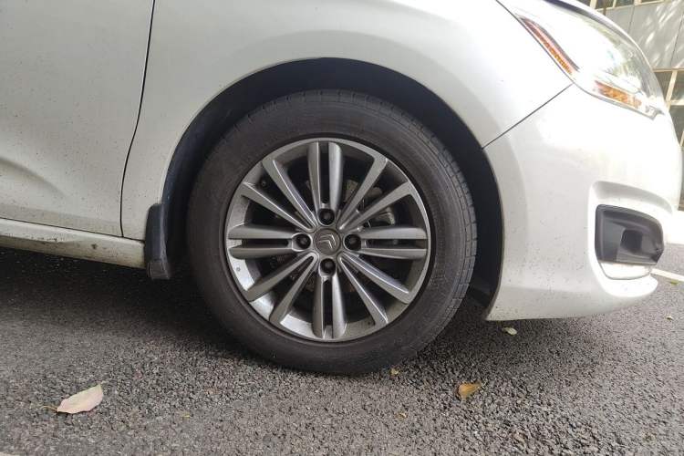 Used Citroen C4L 2014 1.8L Intelligent Drive Automatic Enjoyment Model Right Front Wheel Hub