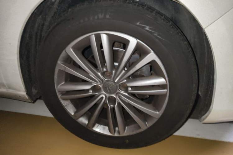 Used Citroen C4L 2014 1.8L Intelligent Drive Automatic Dynamic Model Right Front Wheel Hub