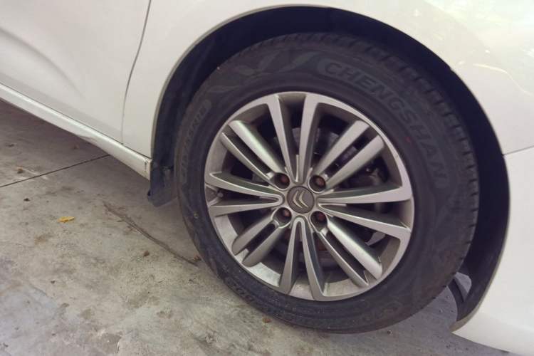 Used Citroen C4L 2014 1.8L Intelligent Drive Automatic Dynamic Model Right Front Wheel Hub