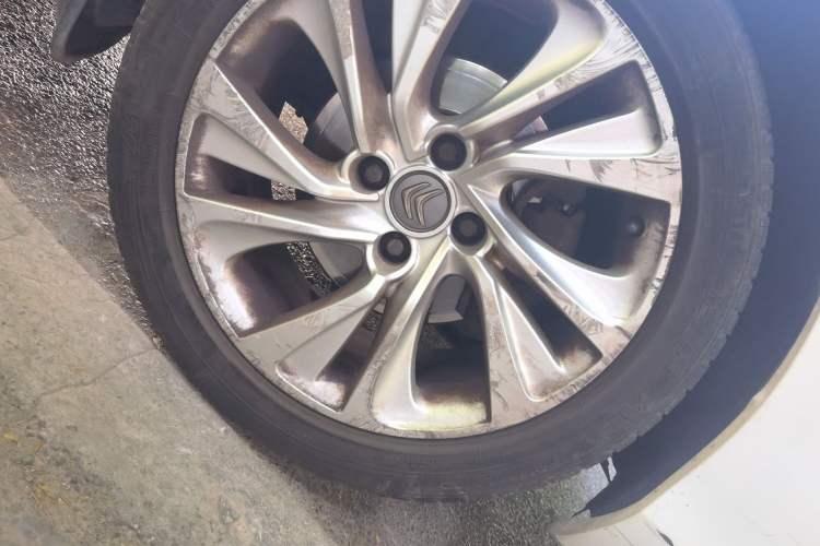 Used Citroen C4L 2014 1.6THP Intelligent Drive Automatic Dynamic Model Right Front Wheel Hub