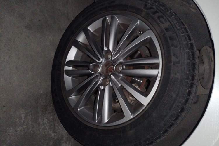 Used Citroen C4L 2014 1.8L Intelligent Drive Automatic Dynamic Model Right Front Wheel Hub