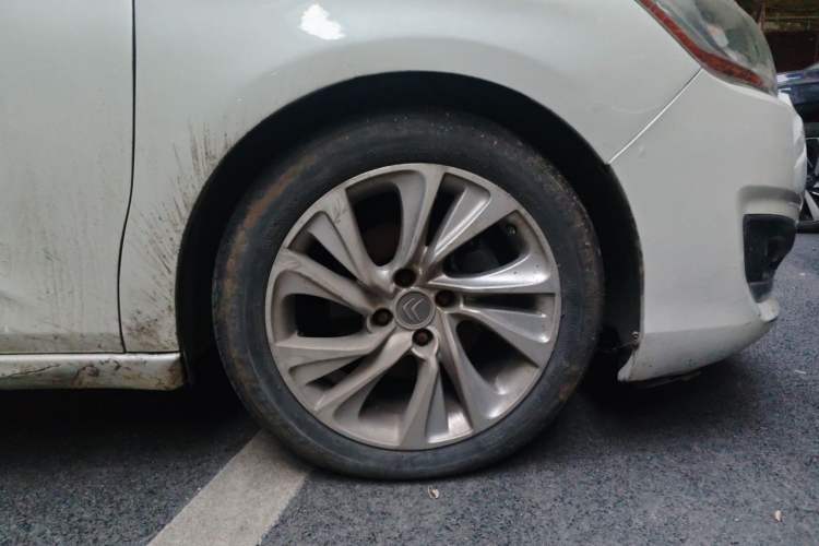 Used Citroen C4L 2014 1.6THP Intelligent Drive Automatic Dynamic Model Right Front Wheel Hub