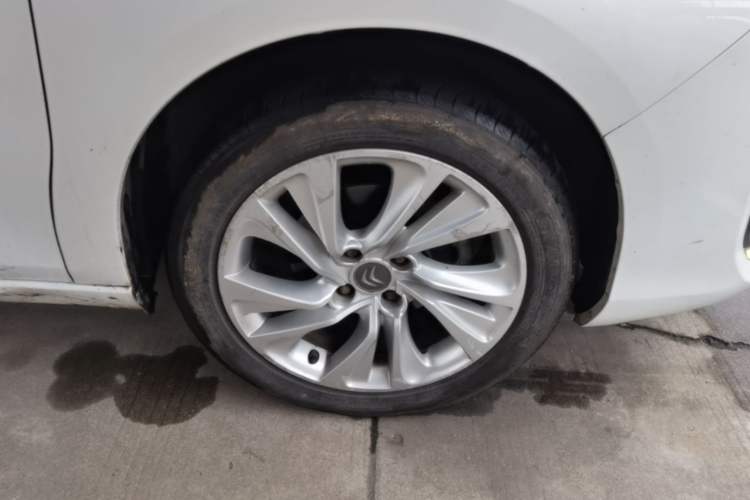 Used Citroen C4L 2014 1.6THP Intelligent Drive Automatic Dynamic Model Right Front Wheel Hub
