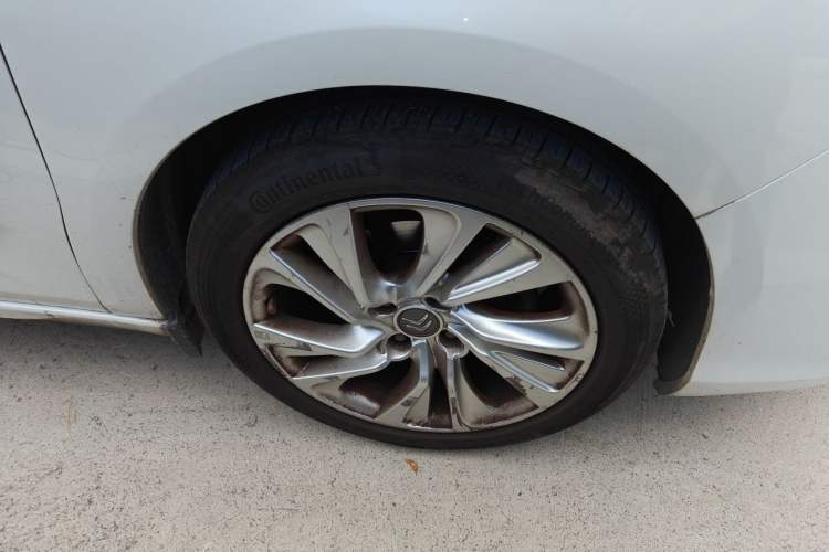 Used Citroen C4L 2014 1.6THP Intelligent Drive Automatic Dynamic Model Right Front Wheel Hub