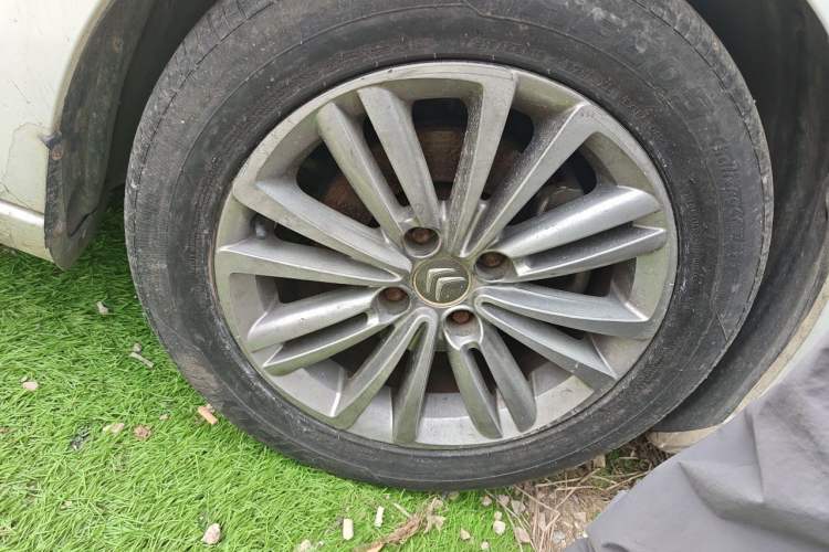 Used Citroen C4L 2014 1.8L Intelligent Drive Manual Version – Dynamic Edition Right Front Wheel Hub