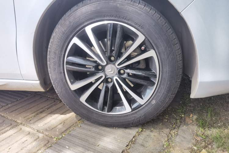 Used Citroen C4L 2014 1.8L Intelligent Drive Automatic Enjoyment Model Right Front Wheel Hub
