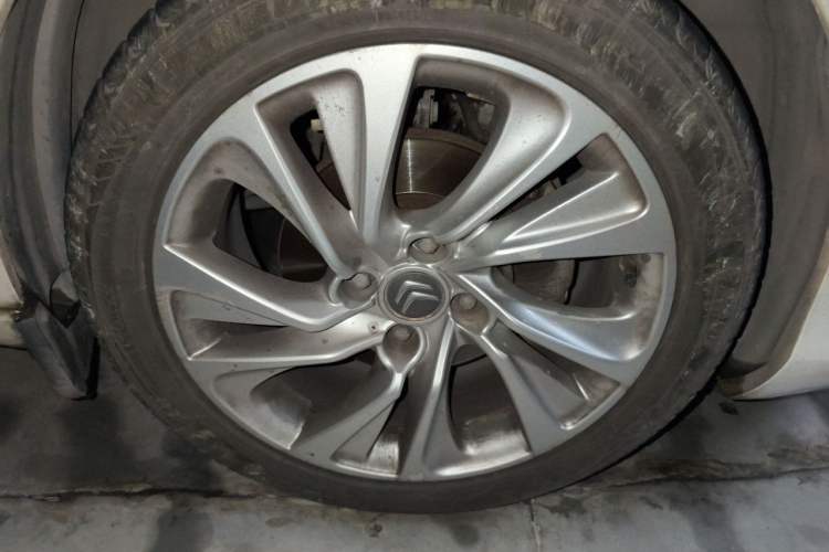Used Citroen C4L 2014 1.6THP Connected Car Version Automatic Dynamic Model Right Front Wheel Hub