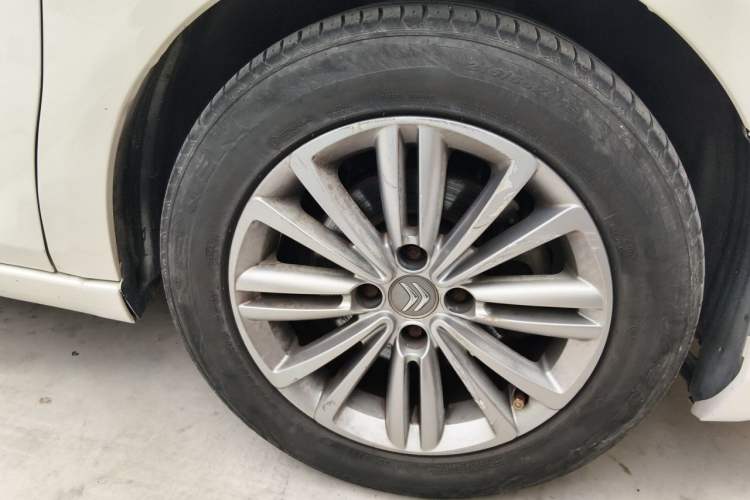Used Citroen C4L 2014 1.8L Intelligent Drive Automatic Enjoyment Model Right Front Wheel Hub