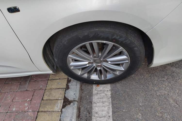 Used Citroen C4L 2014 1.8L Intelligent Drive Automatic Enjoyment Model Right Front Wheel Hub