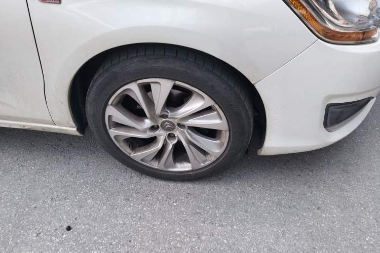 Used Citroen C4L 2014 1.6THP Intelligent Drive Automatic Dynamic Model Right Front Wheel Hub