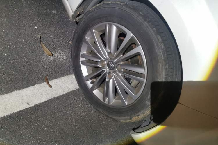 Used Citroen C4L 2014 1.8L Intelligent Drive Automatic Dynamic Model Right Front Wheel Hub