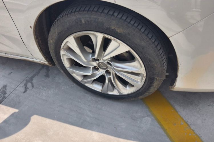 Used Citroen C4L 2014 1.6THP Intelligent Drive Automatic Dynamic Model Right Front Wheel Hub