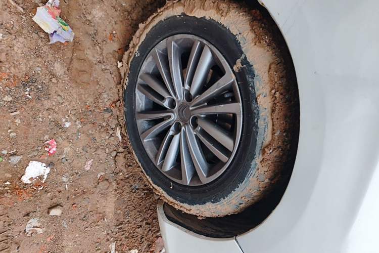 Used Citroen C4L 2014 1.8L Intelligent Drive Automatic Enjoyment Model Right Front Wheel Hub
