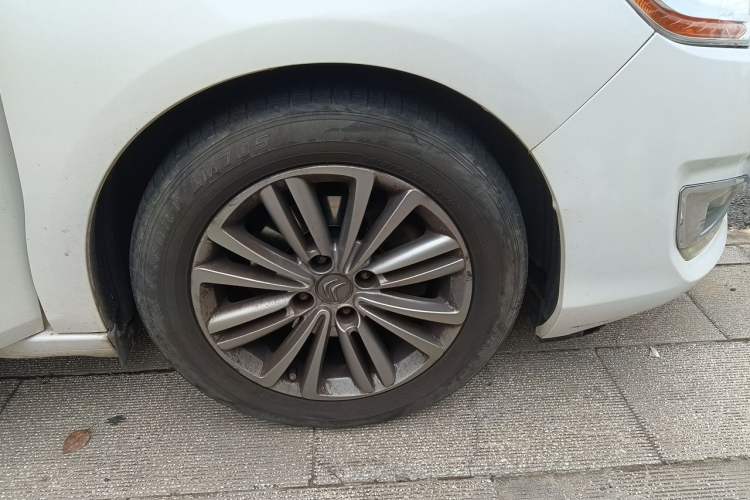 Used Citroen C4L 2014 1.8L Intelligent Drive Automatic Enjoyment Model Right Front Wheel Hub