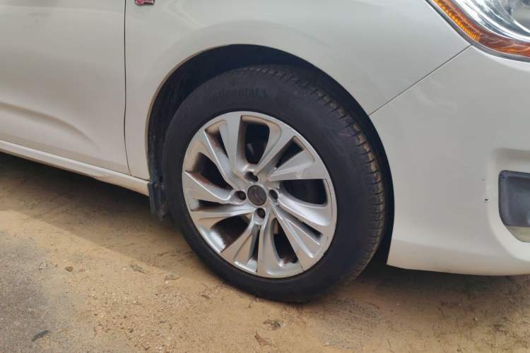 Used Citroen C4L 2014 1.6THP Intelligent Drive Automatic Dynamic Model Right Front Wheel Hub