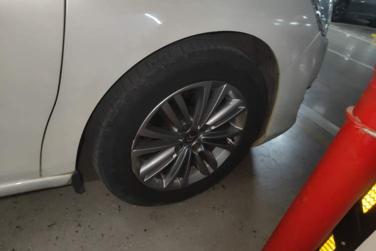 Used Citroen C4L 2014 1.8L Intelligent Drive Manual Enjoyment Model Right Front Wheel Hub