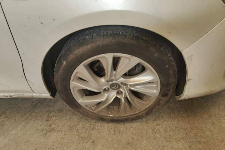 Used Citroen C4L 2014 1.6THP Intelligent Drive Automatic Dynamic Model Right Front Wheel Hub