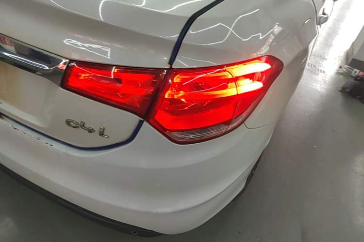 Used Citroen C4L 2014 1.8L Intelligent Drive Manual Version – Dynamic Edition Right Rear Taillight
